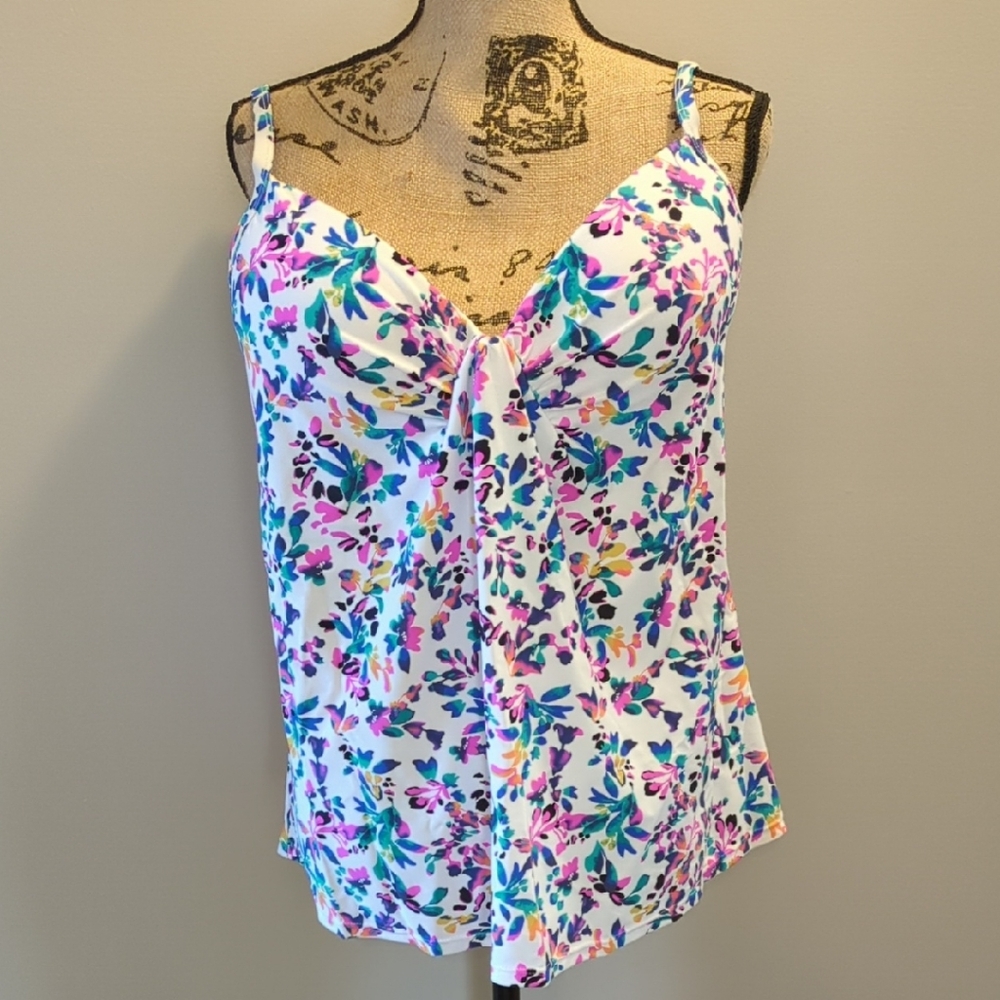 Island Escape Multicolor Floral Camisole